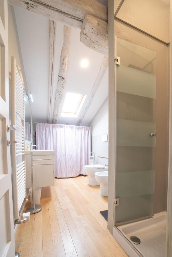 Tribunali Suite De Charme Bologna Bagian luar foto