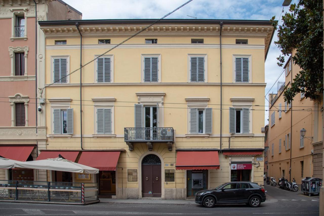 Tribunali Suite De Charme Bologna Bagian luar foto